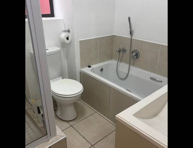 1 BEDROOM APARTMENT FOR SALE IN FOURWAYS